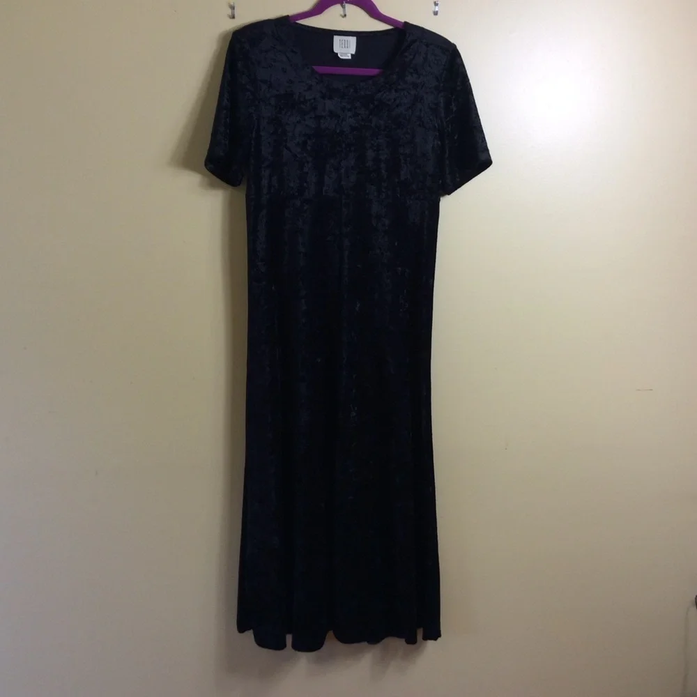 Vintage 90s Teddi black velvet maxi dress. Medium - Picture 2 of 6